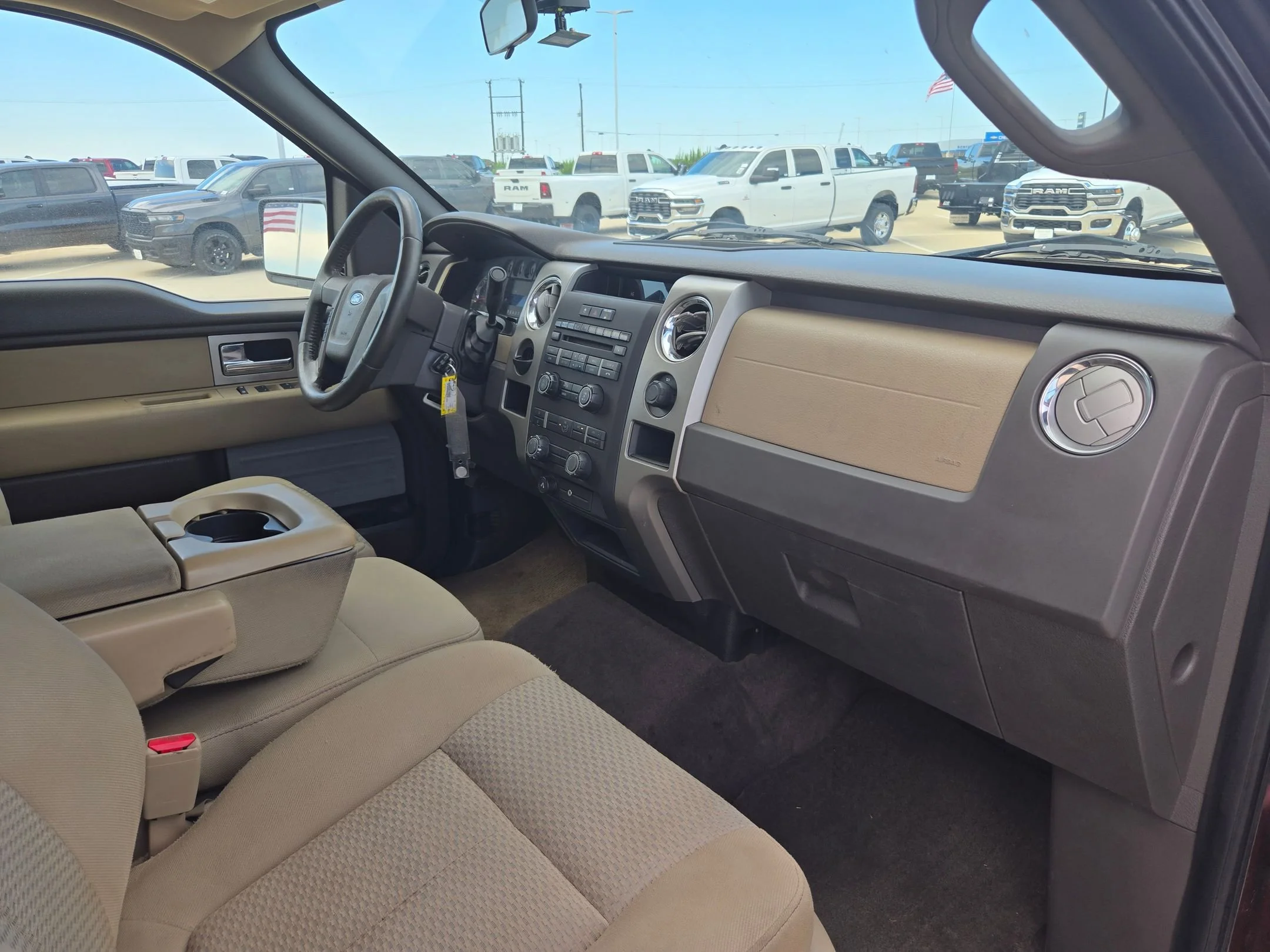 Used 2010 Red Ford XLT image 23