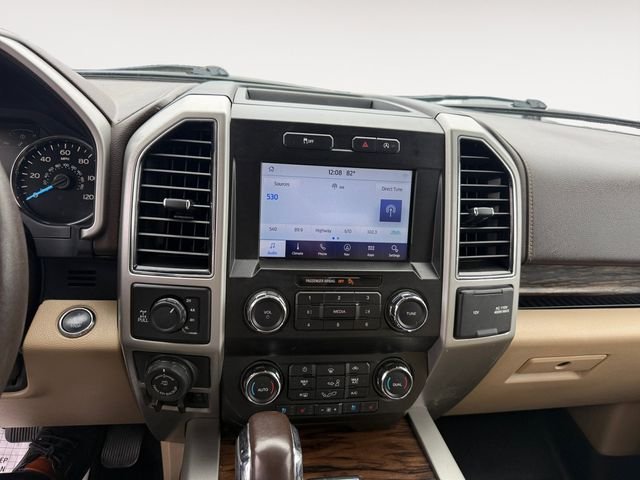 Used 2019 White Ford Lariat image 11