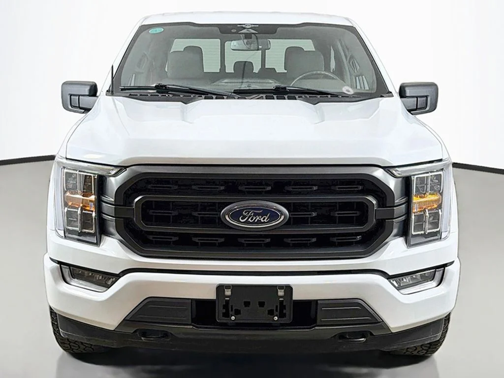 Used 2023 Oxford White Ford XLT image 13