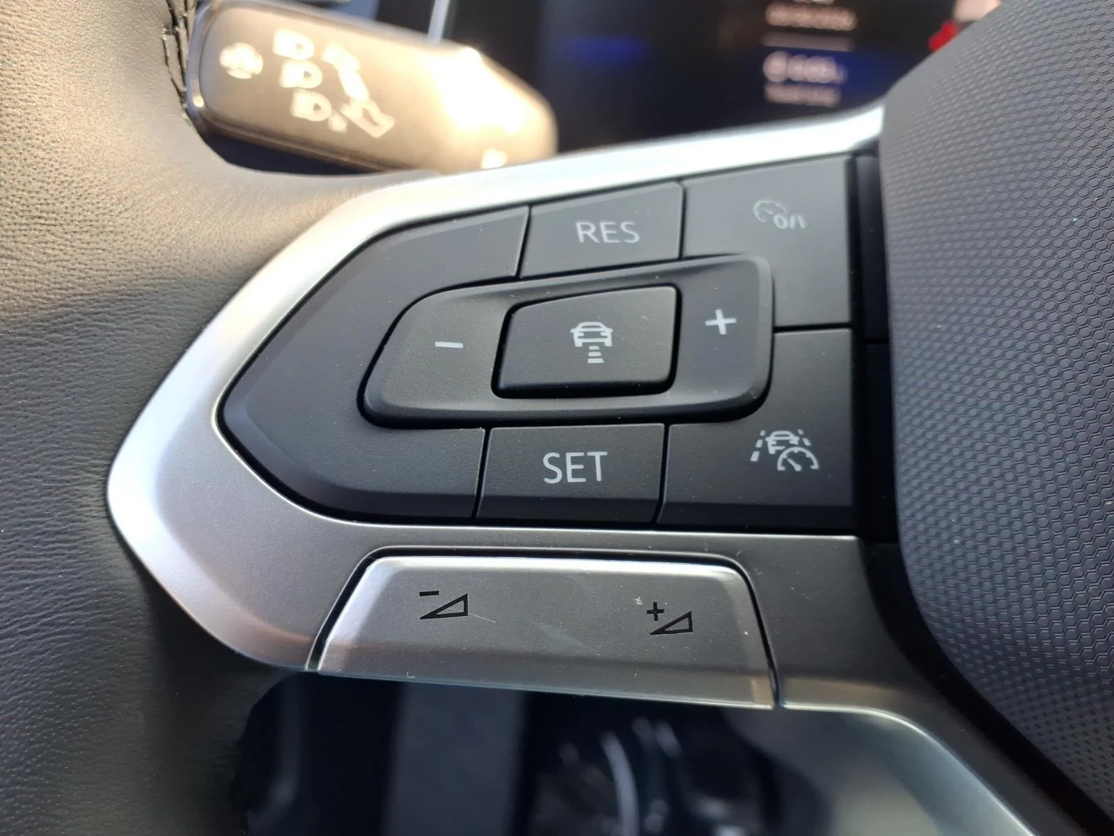 Used 2026 Monterey Blue Pearl U1u1 Volkswagen S AUTO image 14