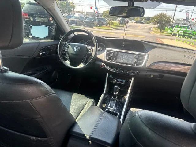 Used 2017 Black Honda EX-L image 23