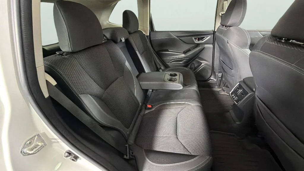 Used 2020 White Subaru Premium image 31