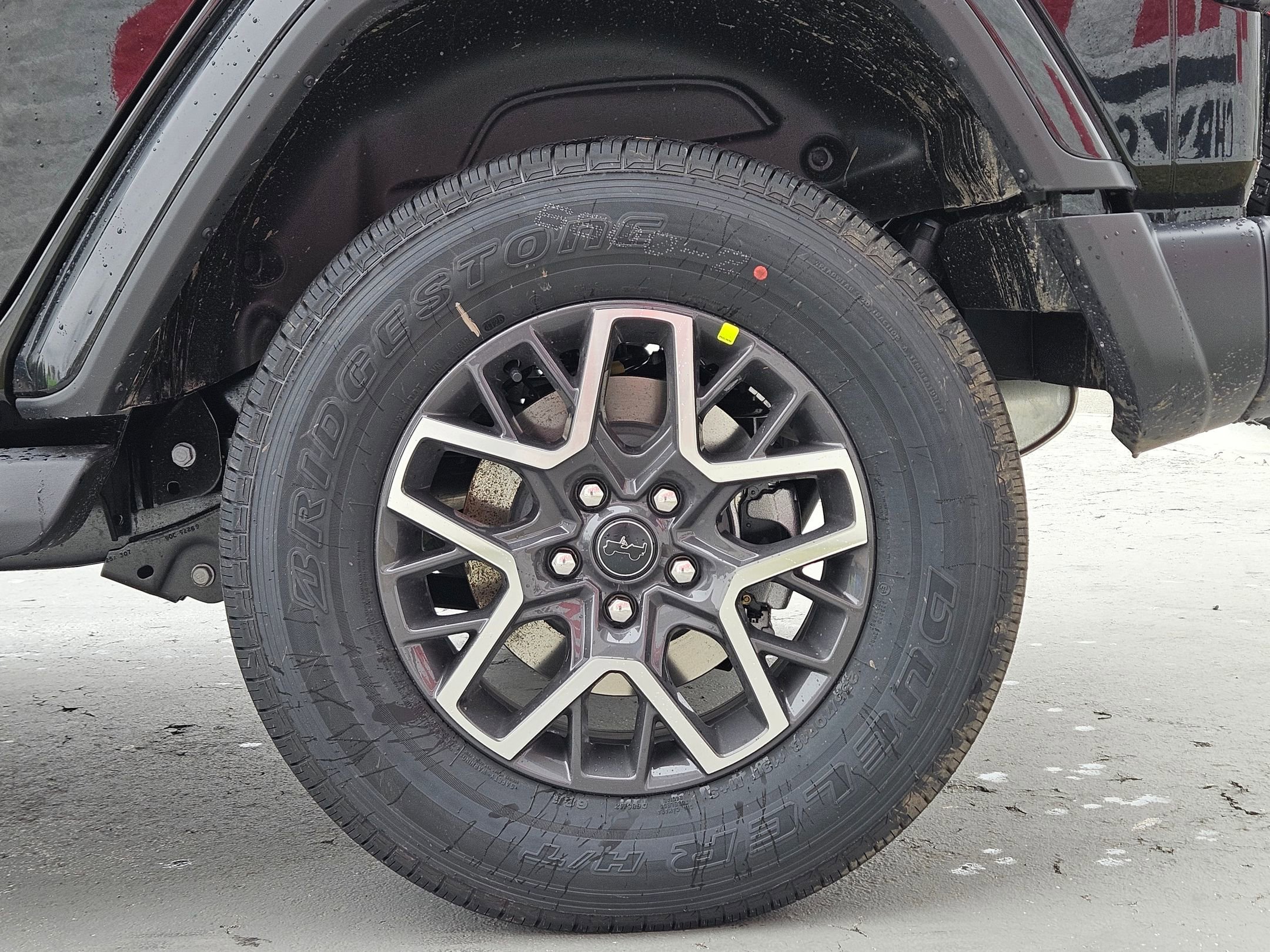 New 2026 Black Clear-Coat Exterior Paint Jeep Sahara image 27