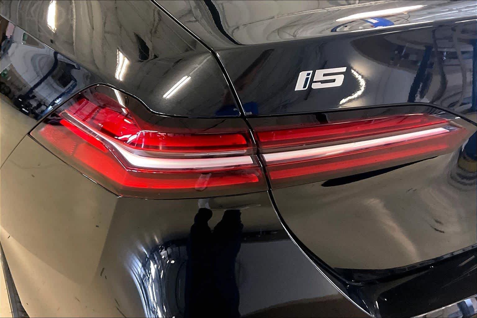 New 2027 Black Sapphire Metallic BMW eDrive40 image 14