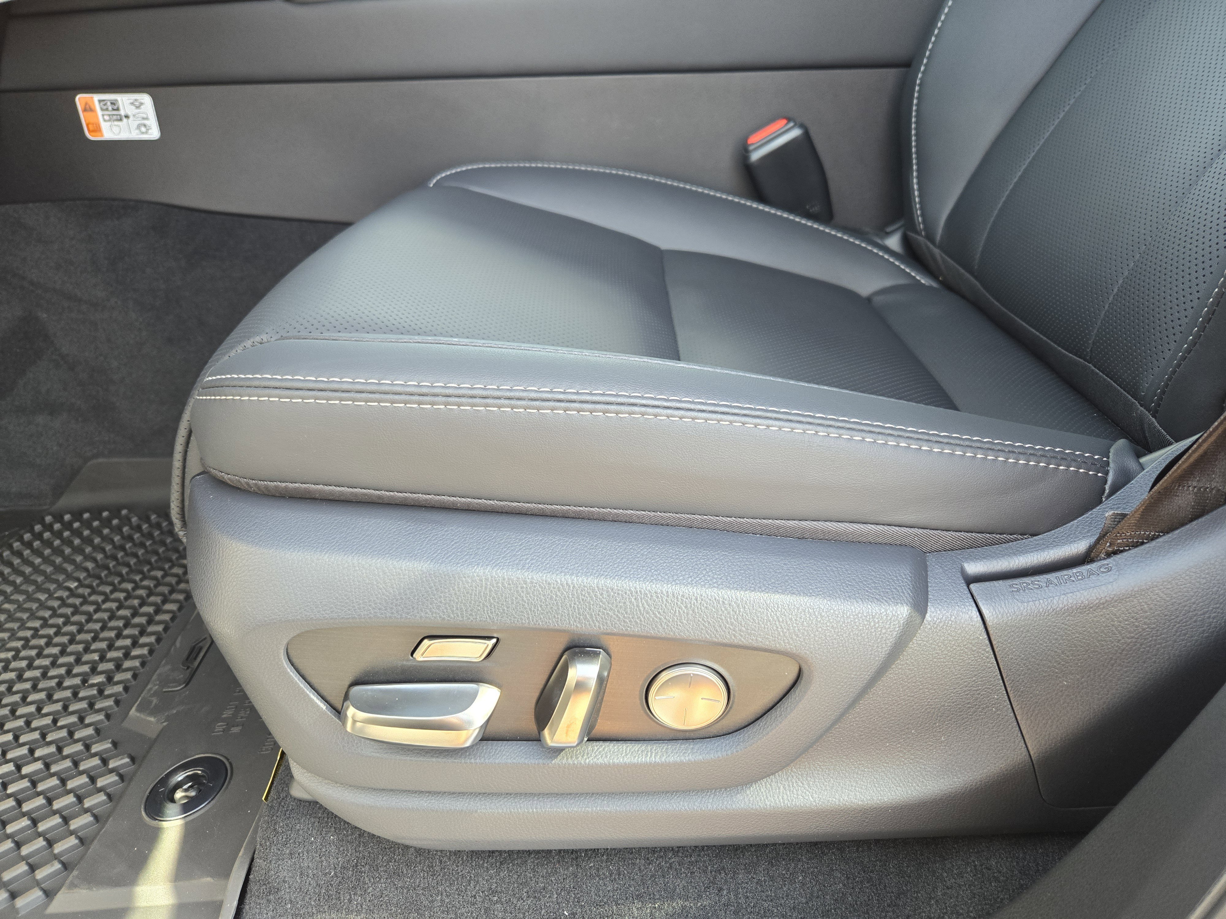 2026 Lexus LX 700h Luxury - Photo 17