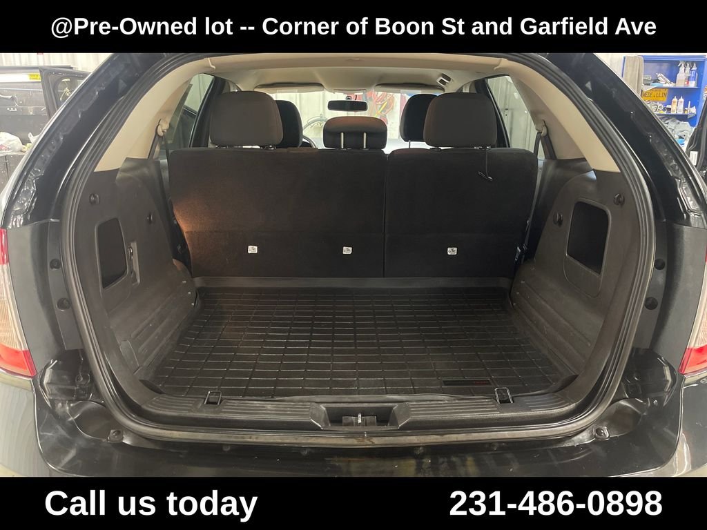 Used 2014 Black Ford SEL image 26
