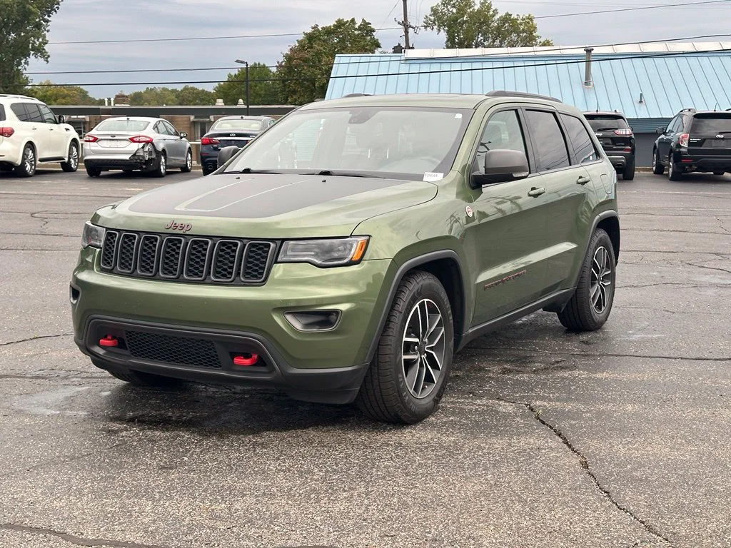 Used 2020 Green Metallic Clearcoat Jeep Trailhawk image 1