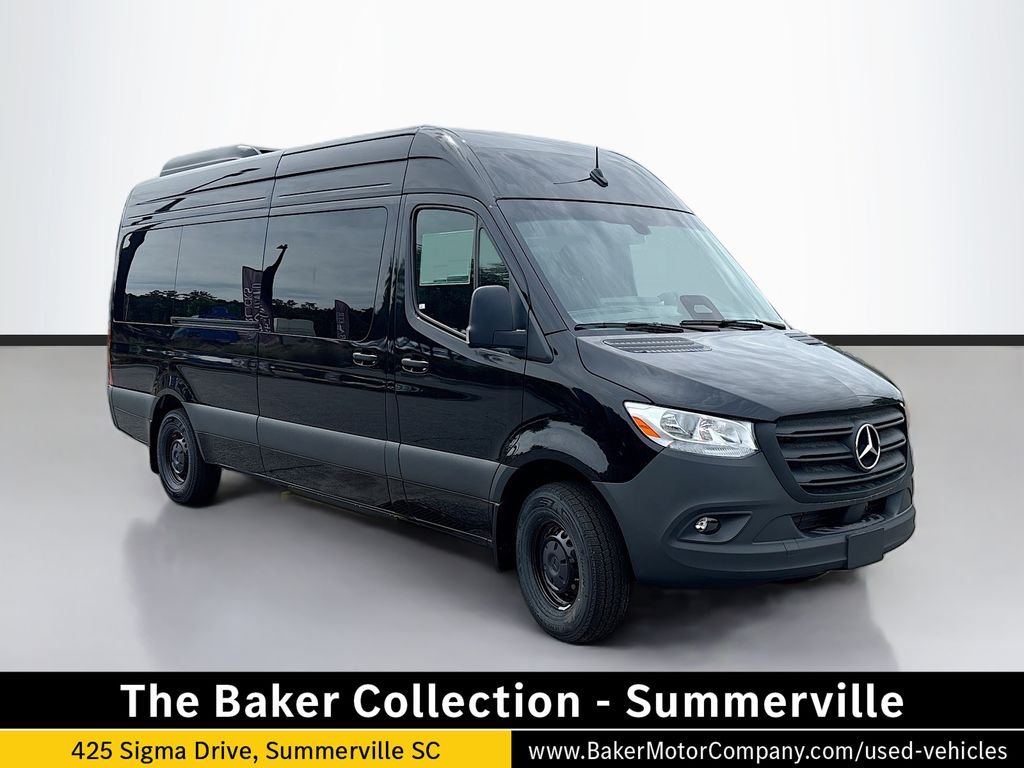 New 2026  Mercedes-Benz Passenger 170 WB image 1