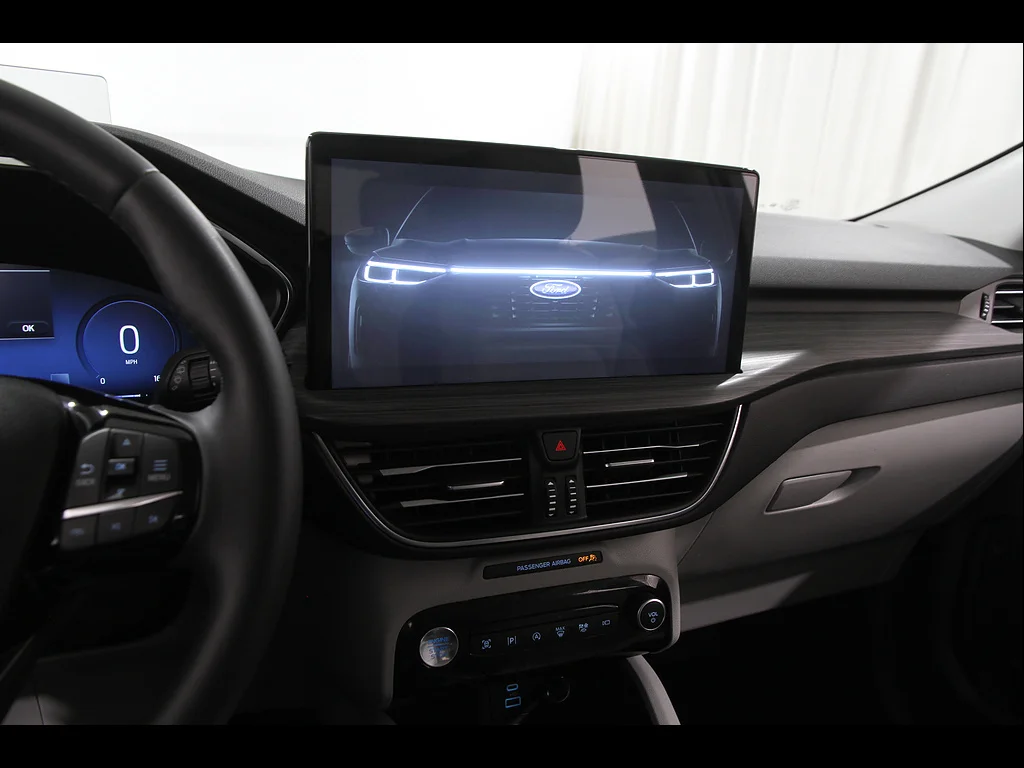 Used 2023 Iconic Silver Ford Platinum image 9