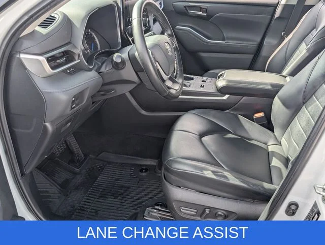 Used 2023 Beige Toyota XLE image 5