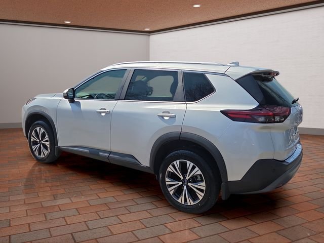 Used 2023 Brilliant Silver Metallic Nissan SV image 31