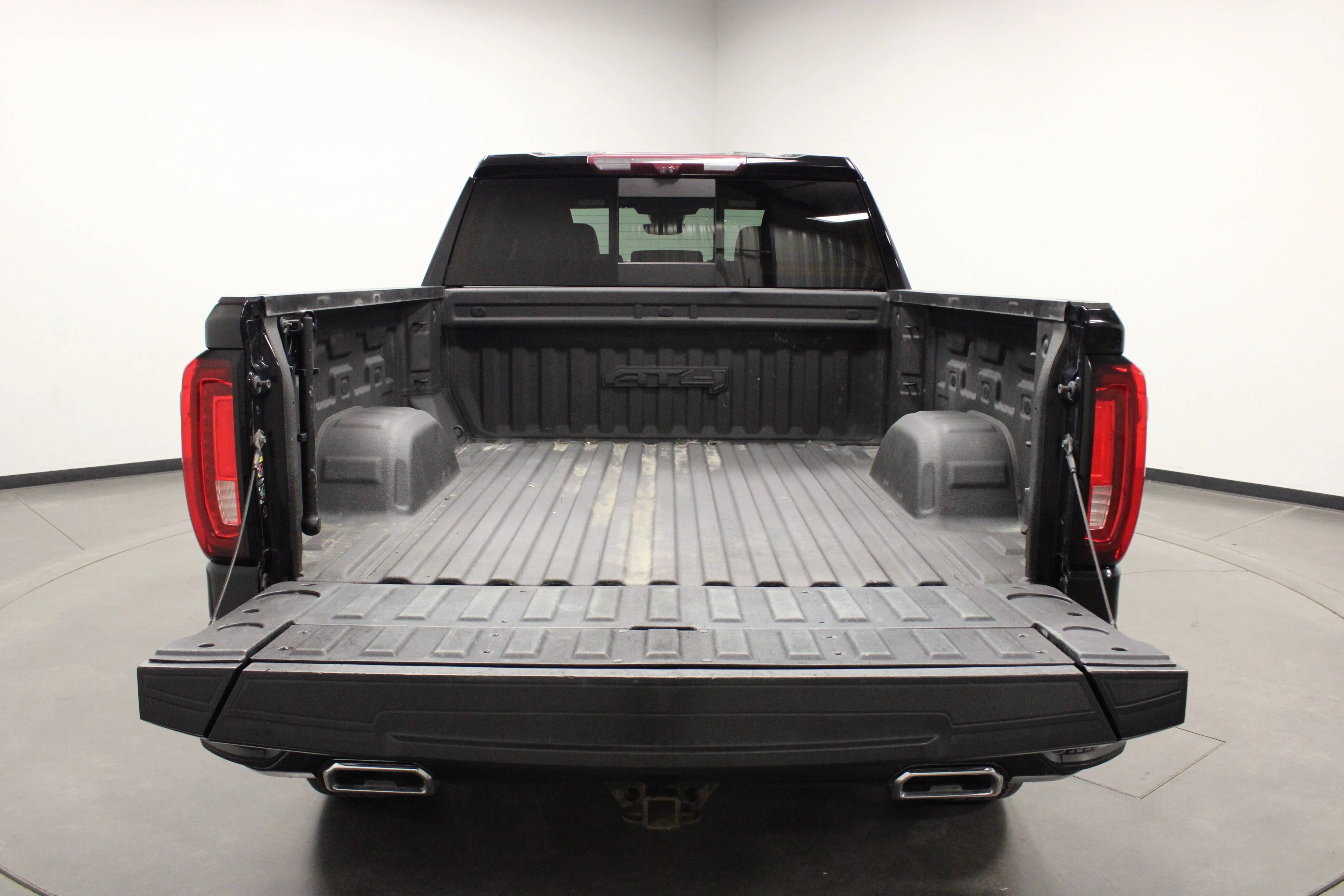 Used 2023 Onyx Black GMC AT4 image 13