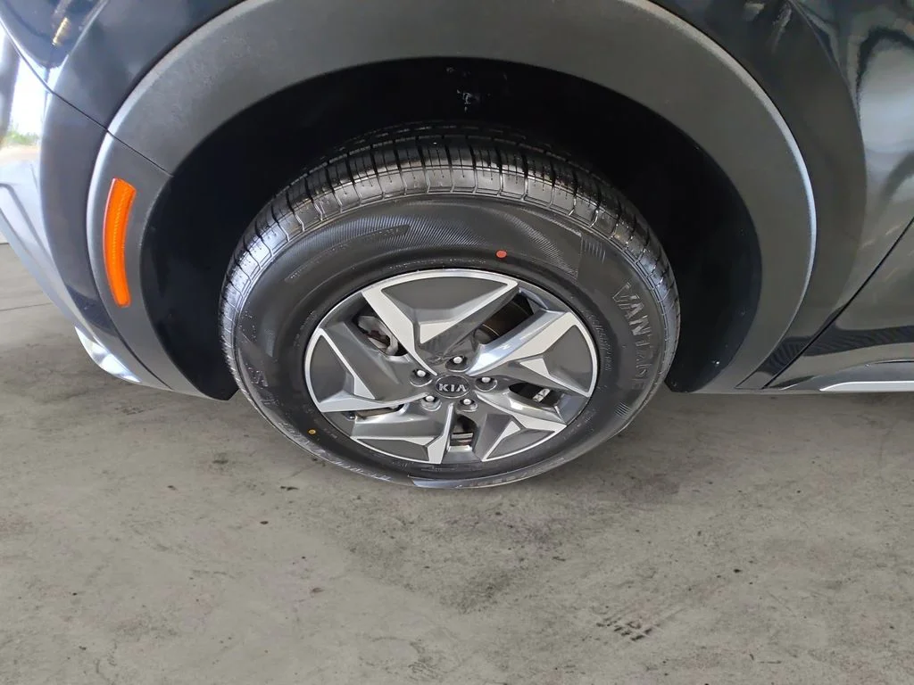Used 2021 Blue Kia S image 9