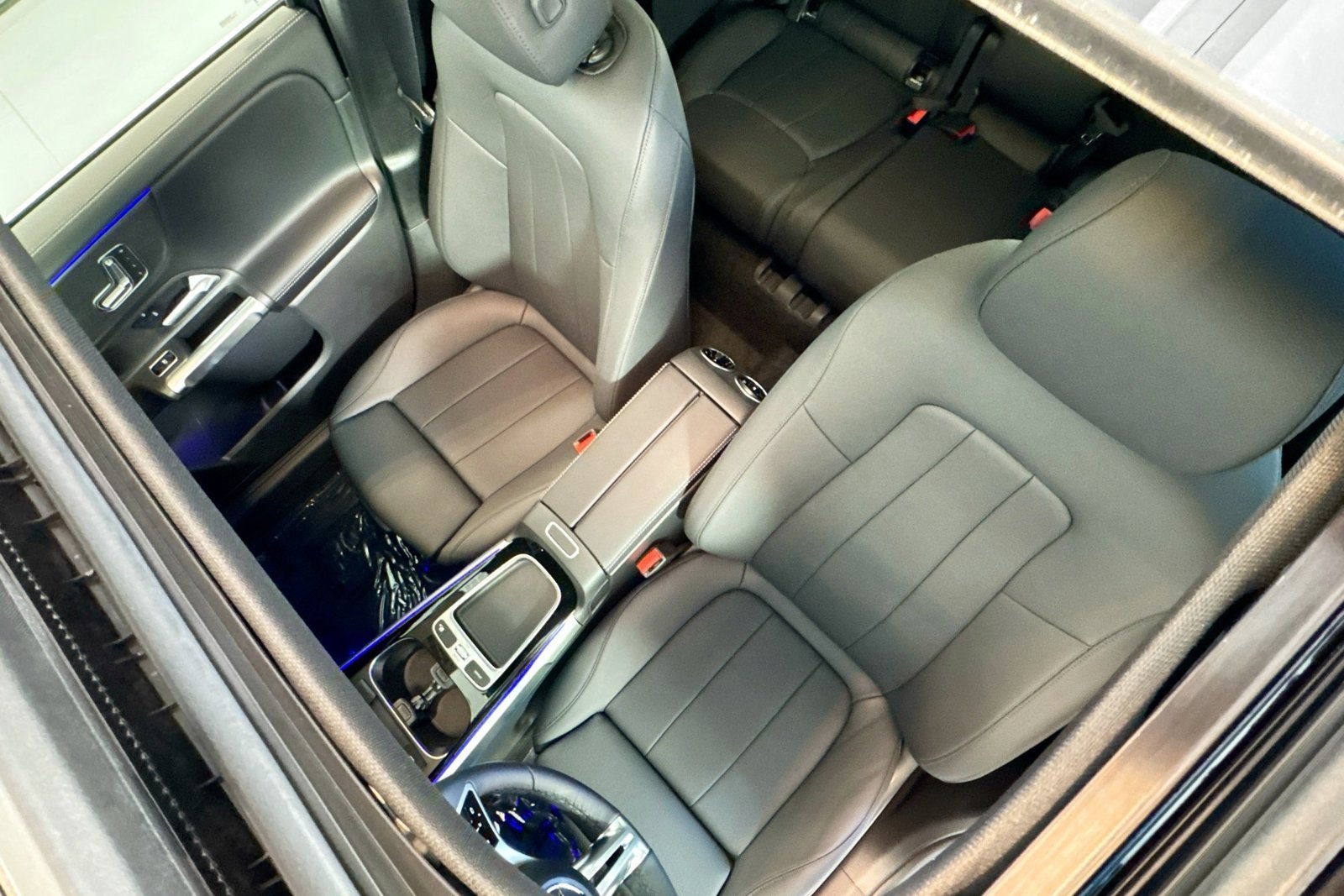 New 2026 Night Black Mercedes-Benz GLB 250 image 19