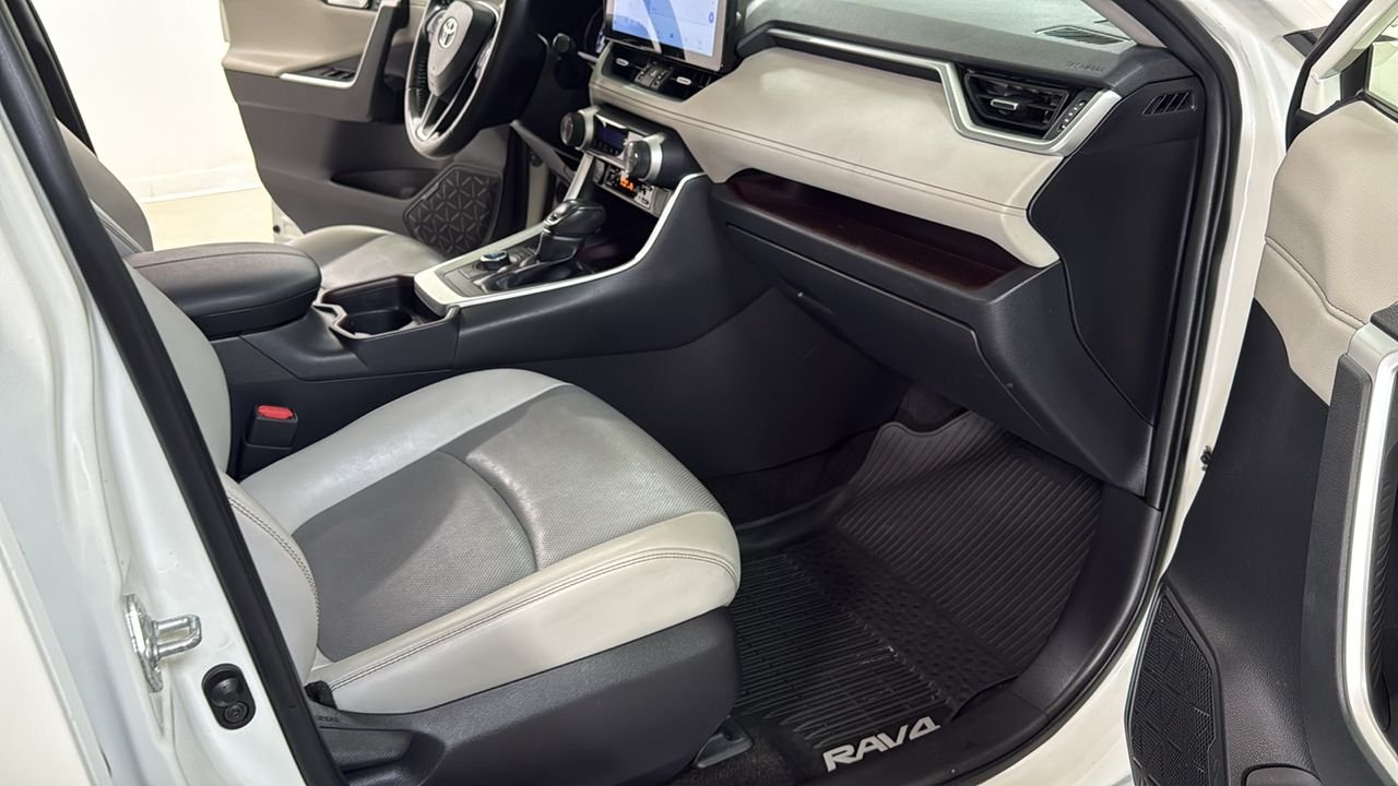Certified Used 2019 White Toyota Limited image 18
