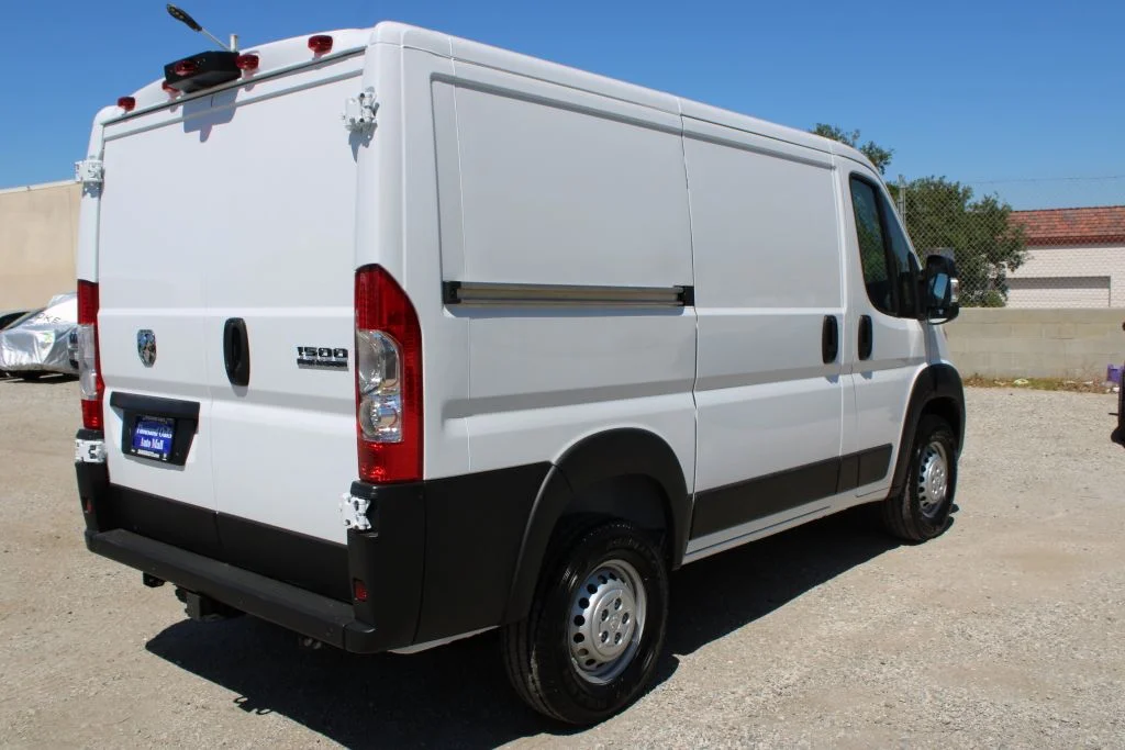 New 2026 Bright White Clear-Coat Exterior Paint Ram Low Roof image 4