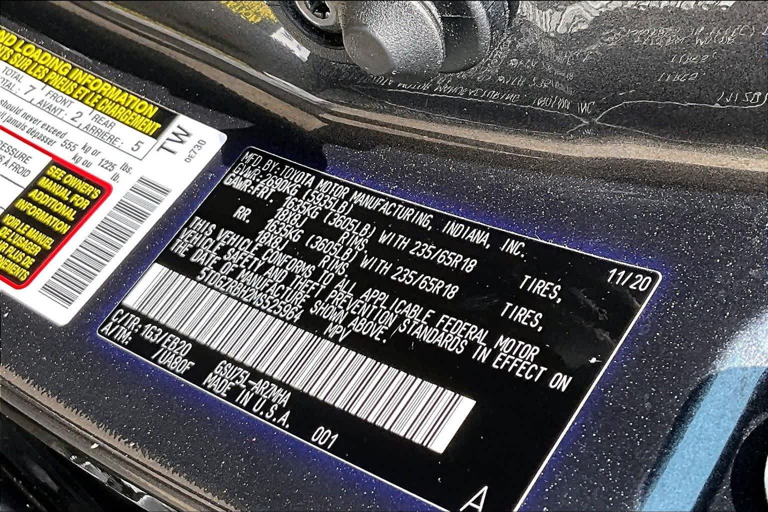 Used 2021 Magnetic Gray Metallic Toyota XLE image 34