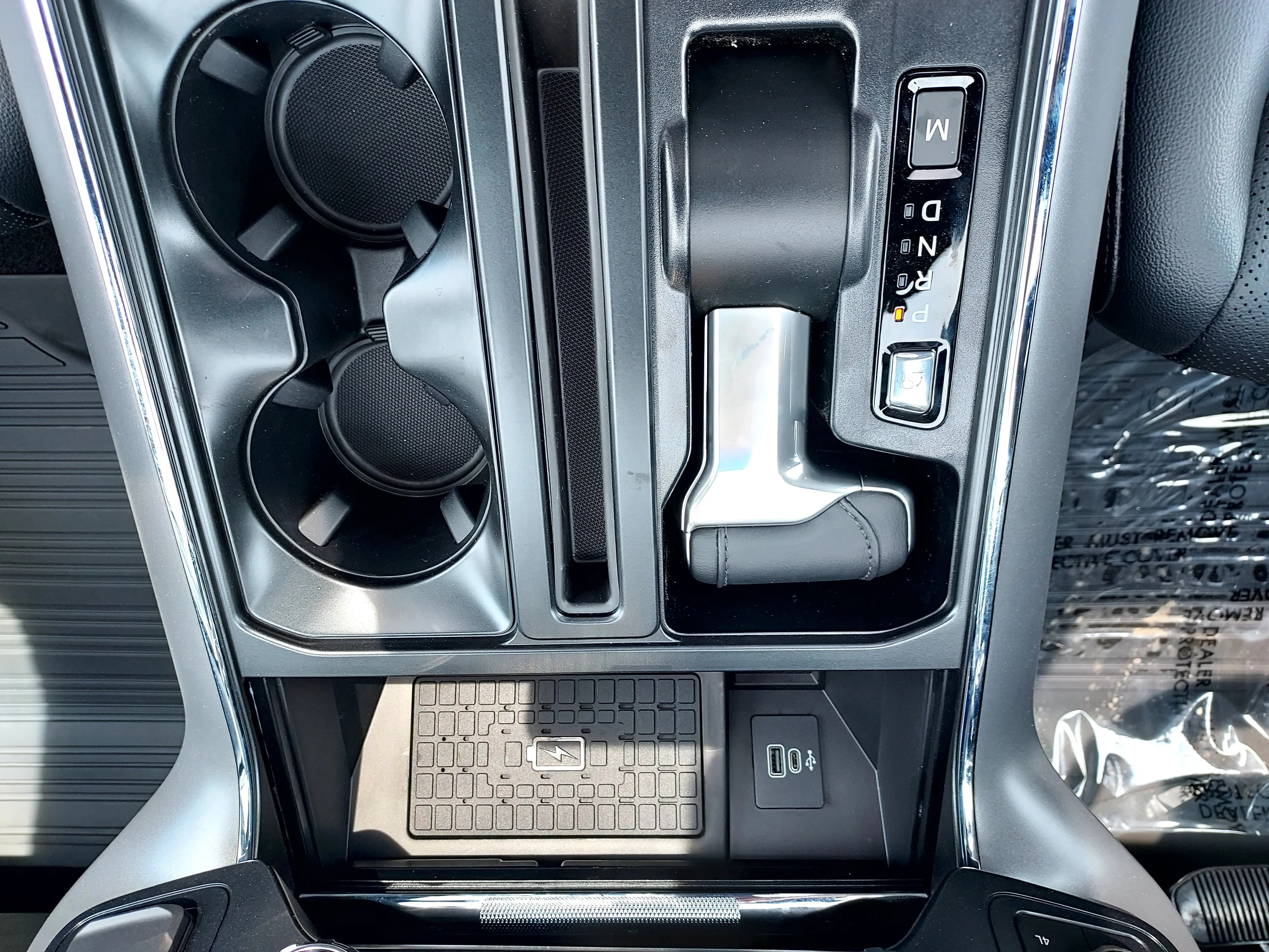 New 2026 Star White Metallic Tri-Coat Ford LARIAT image 22