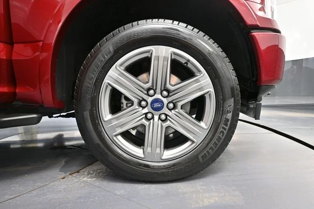 Used 2018 Red Ford XLT image 17
