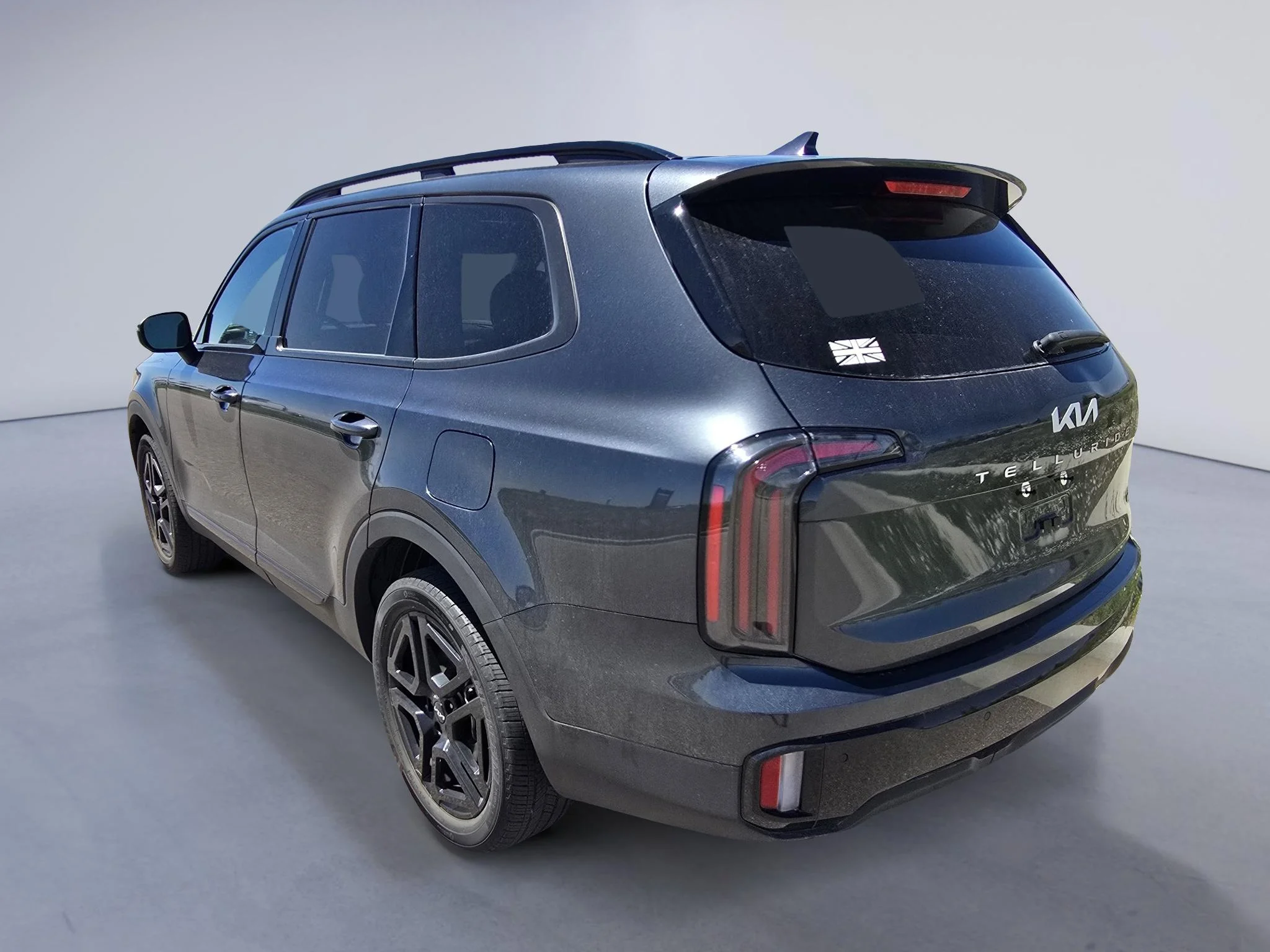 Used 2024 Gravity Gray Kia EX X-Line image 3