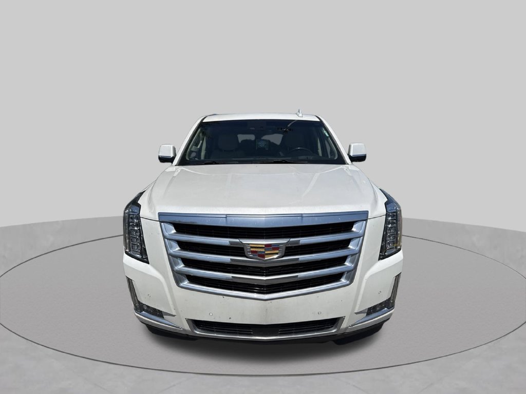 Used 2018 Crystal White Tricoat Cadillac Premium Luxury image 12
