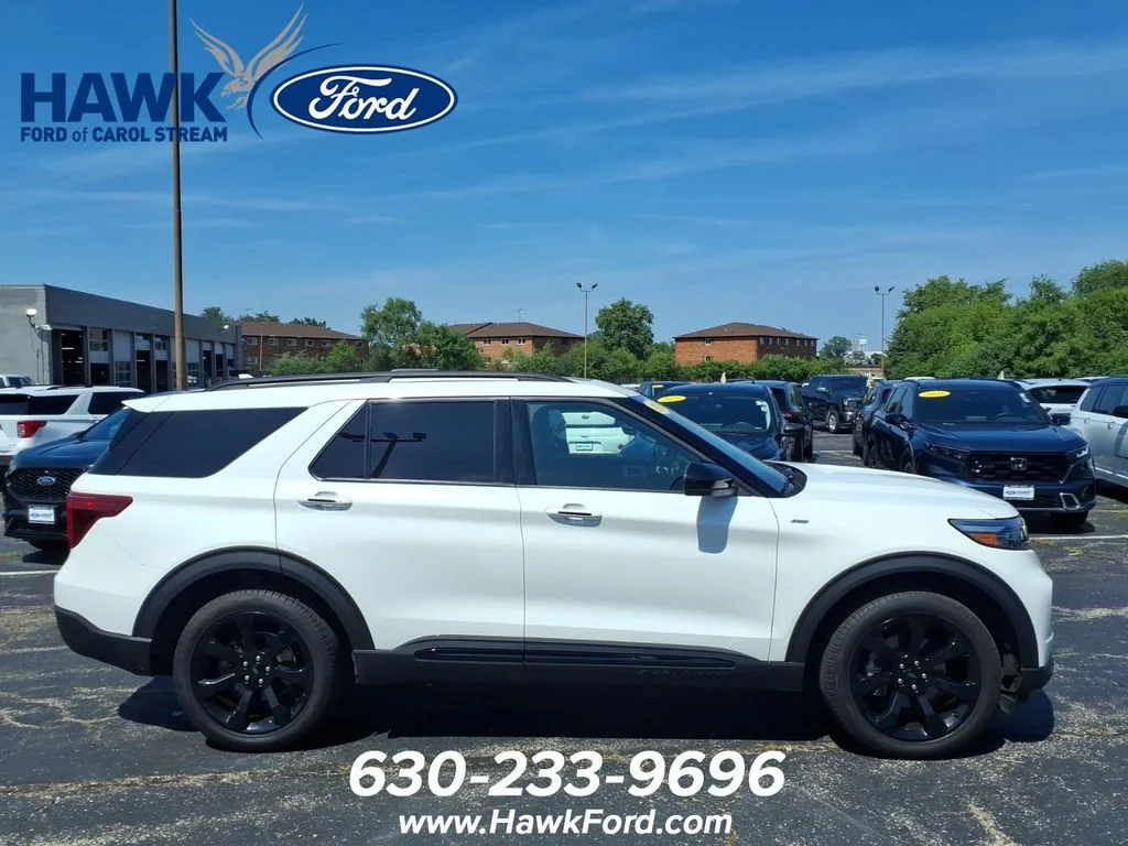Certified Used 2024 White Metallic Ford ST-Line image 8