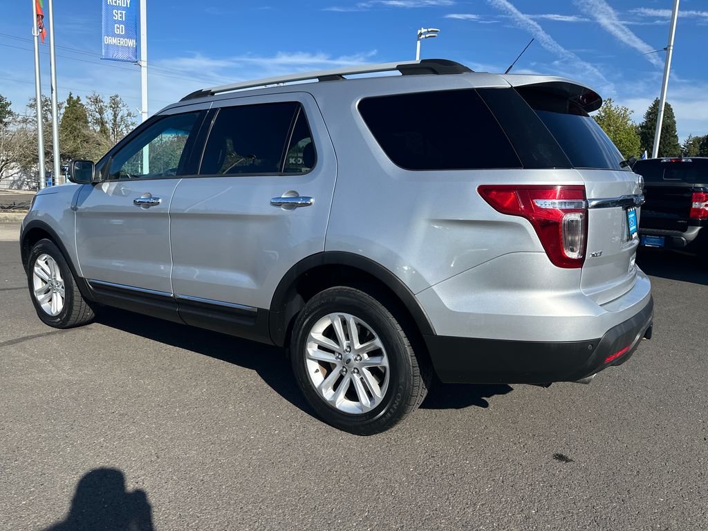 Used 2015 Silver Ford XLT image 4