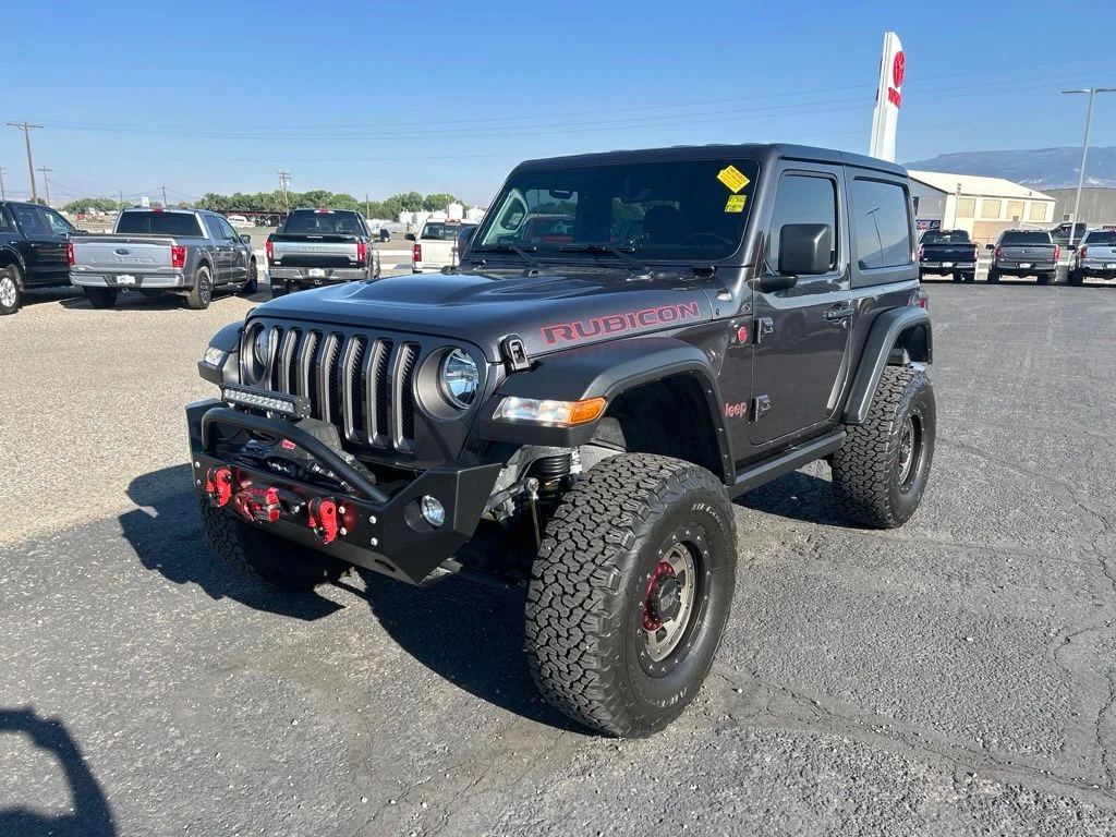 Used 2022 Crystal Metallic Jeep Rubicon image 3