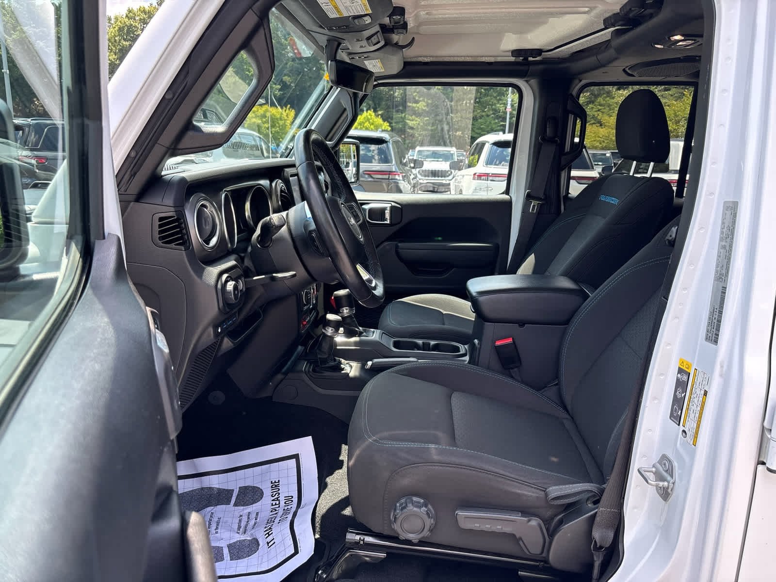 Used 2023 Bright White Clearcoat Jeep Rubicon image 13