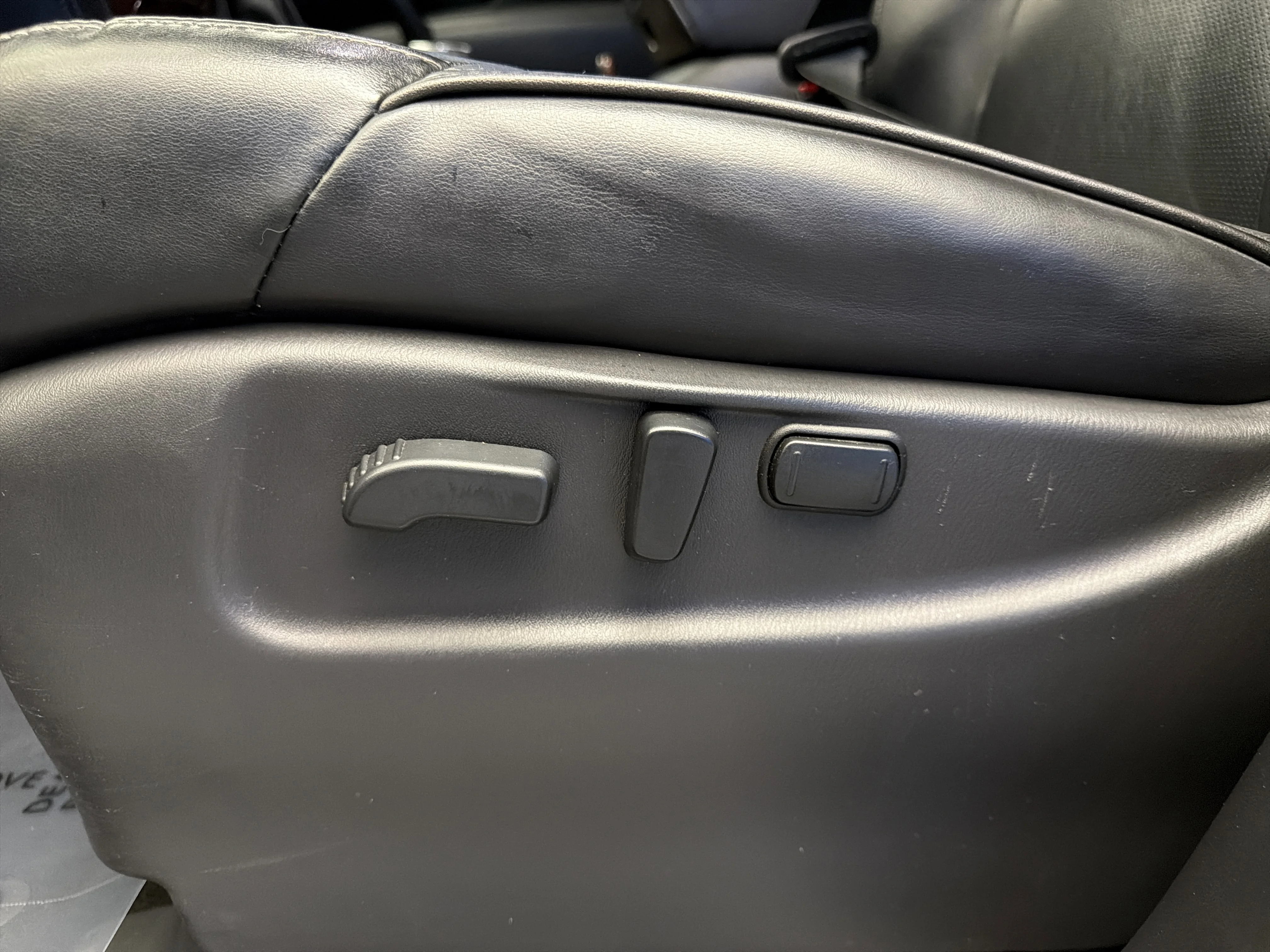 Used 2019 Liquid Platinum INFINITI LUXE image 12