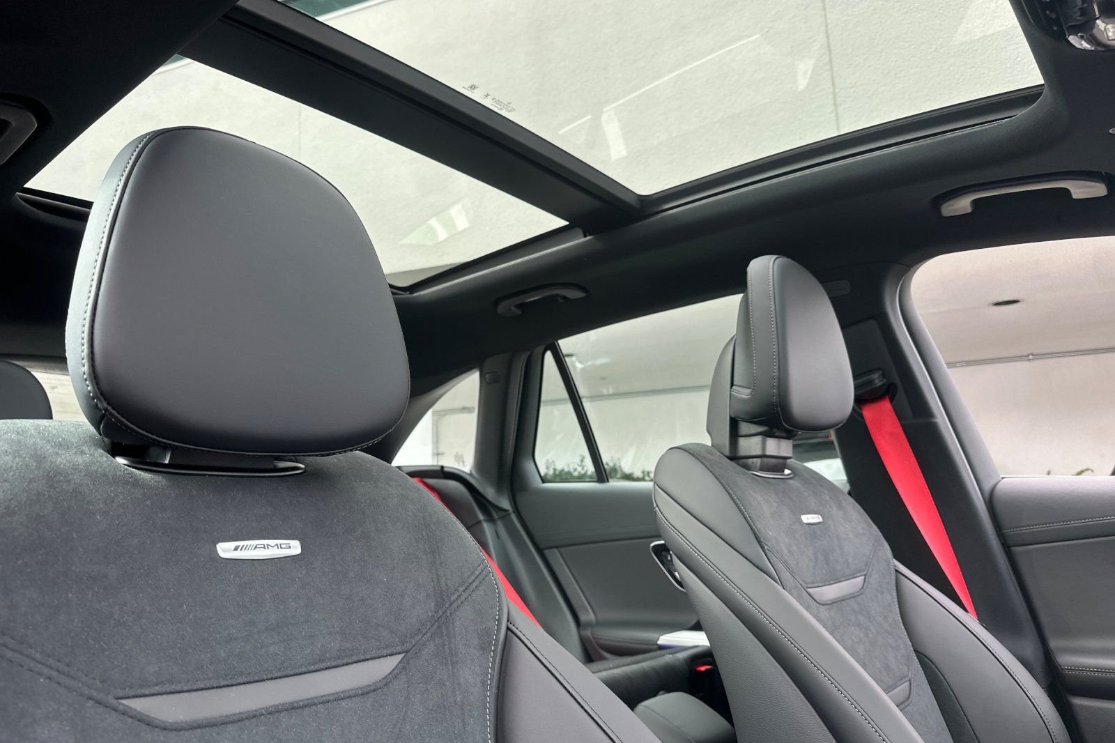 2025 Mercedes-Benz GLC AMG GLC63 S - Photo 13