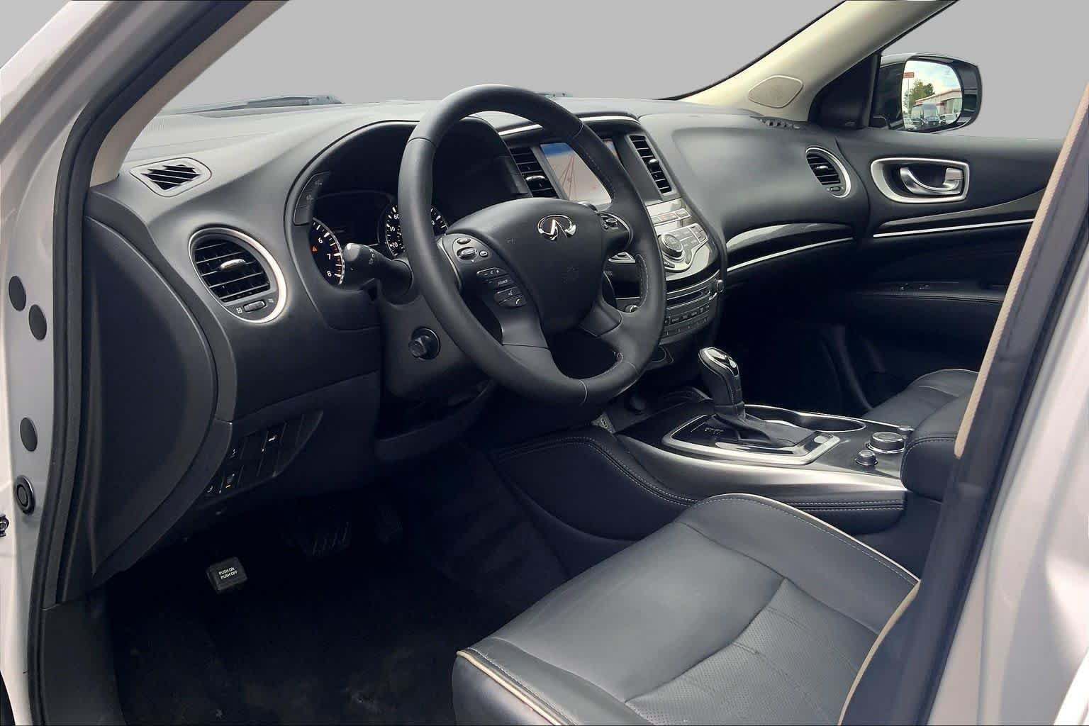 Used 2019 Liquid Platinum INFINITI LUXE image 17