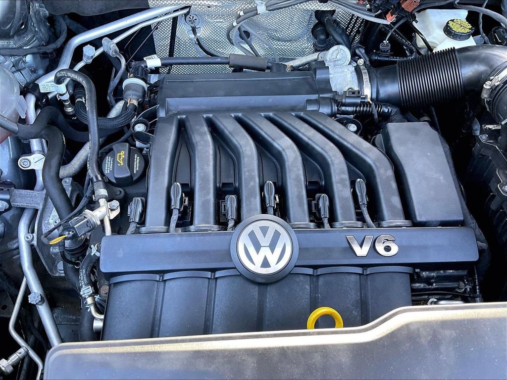 Used 2023 Gray Volkswagen 3.6L V6 SE w/Technology image 36