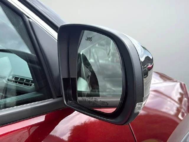 Used 2022 Red Jeep Limited image 33