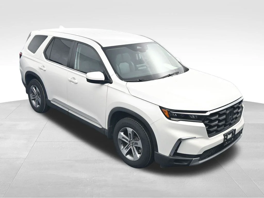 Used 2024 Platinum White Pearl Honda EX-L image 29