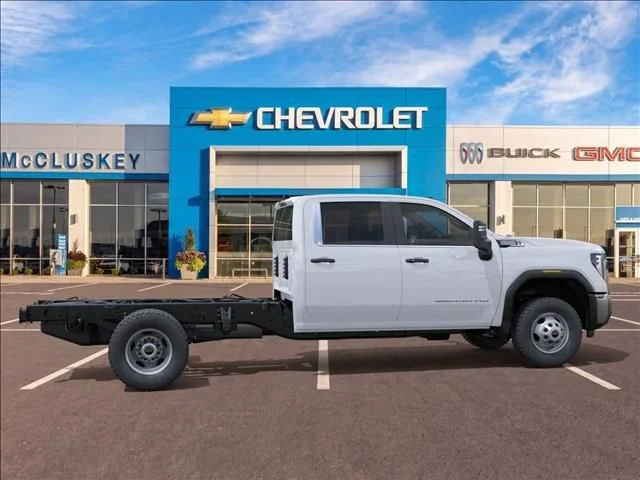 New 2025 Summit White GMC Pro image 5