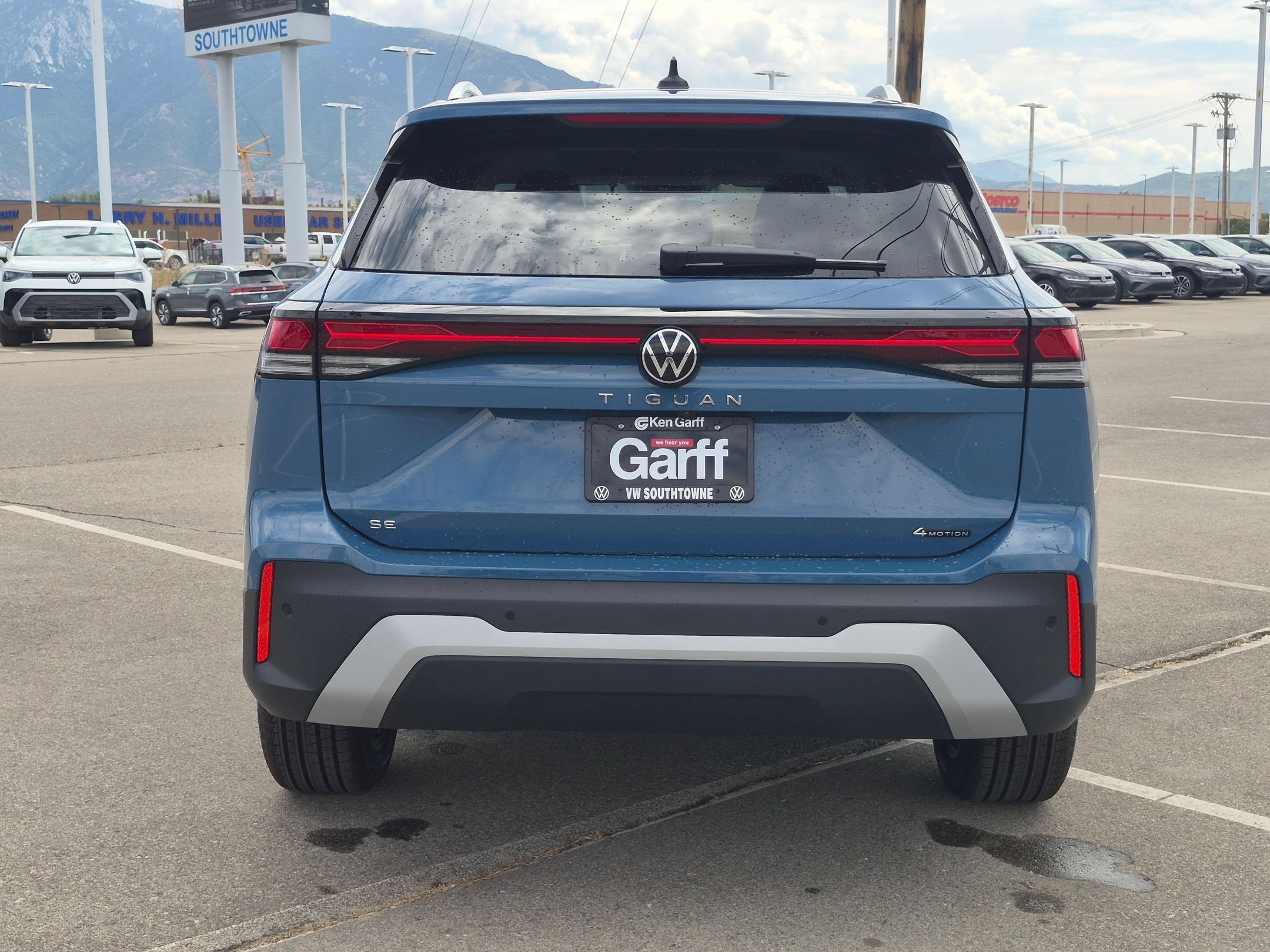 New 2026 Monterey Blue Pearl Volkswagen SE image 4