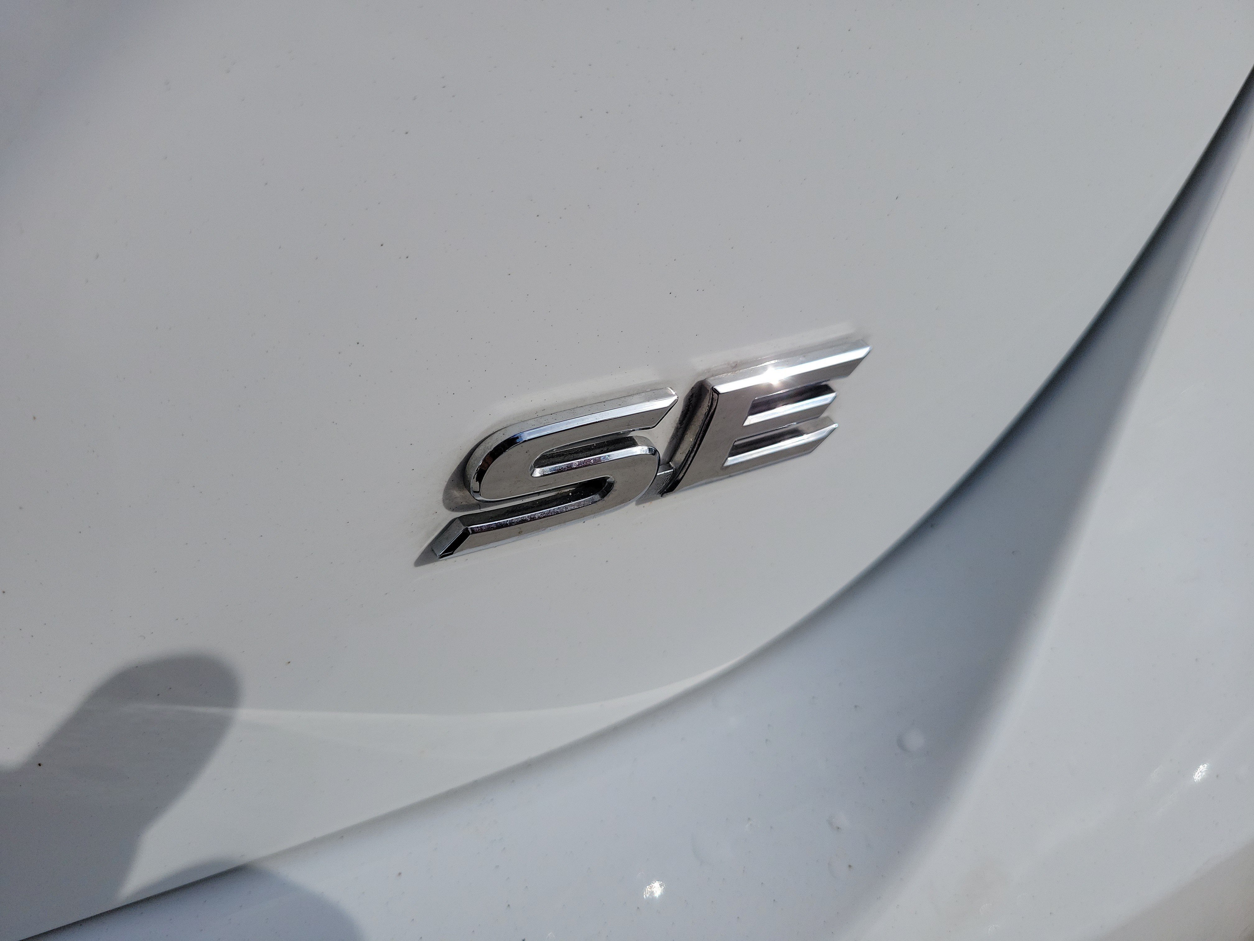 Certified Used 2024 Ice Toyota SE image 9