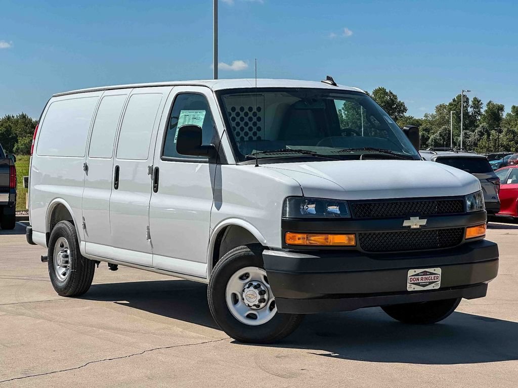 2025 Chevrolet Express Cargo