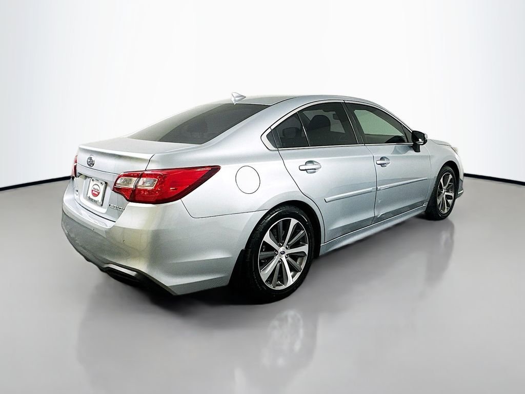 Used 2018 Silver Subaru 2.5i image 5
