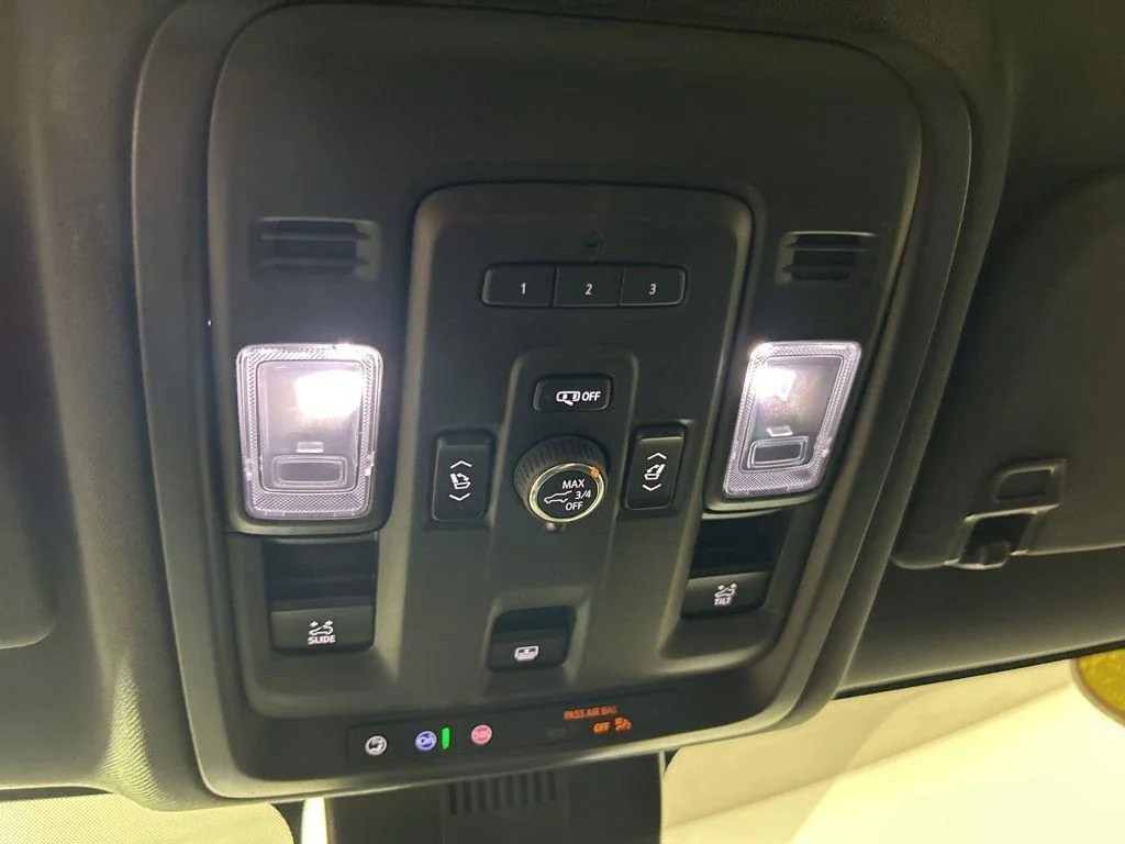 Used 2024 Black Chevrolet Z71 image 30