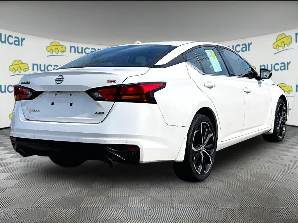 Certified Used 2024 White Nissan 2.5 SR image 6