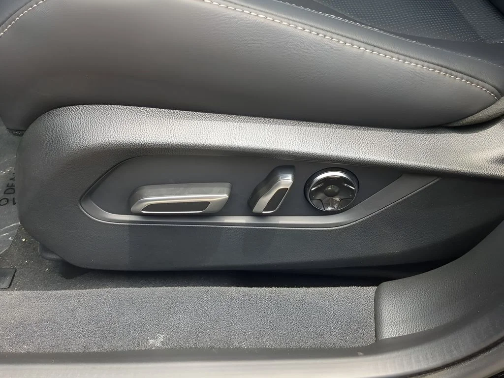 2025 Acura TLX Technology Package - Photo 19