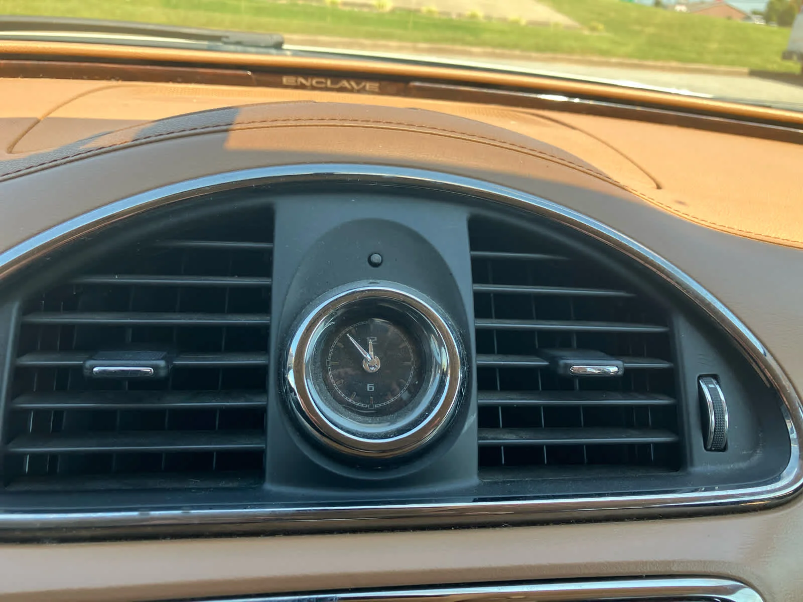 Used 2013 Champagne Silver Metallic Buick Leather image 18