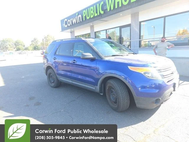 Used 2013 Blue Metallic Ford  image 4