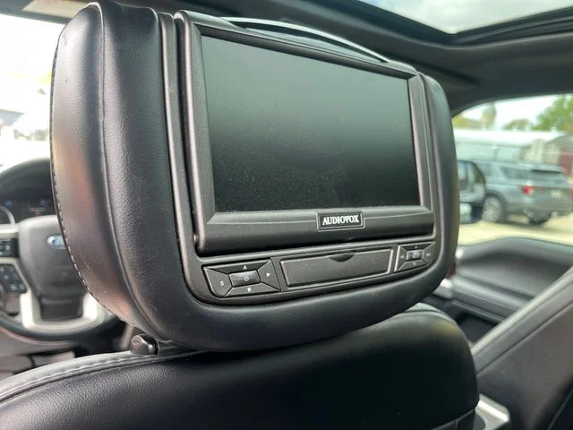 Used 2017 Shadow Black Ford Platinum image 27