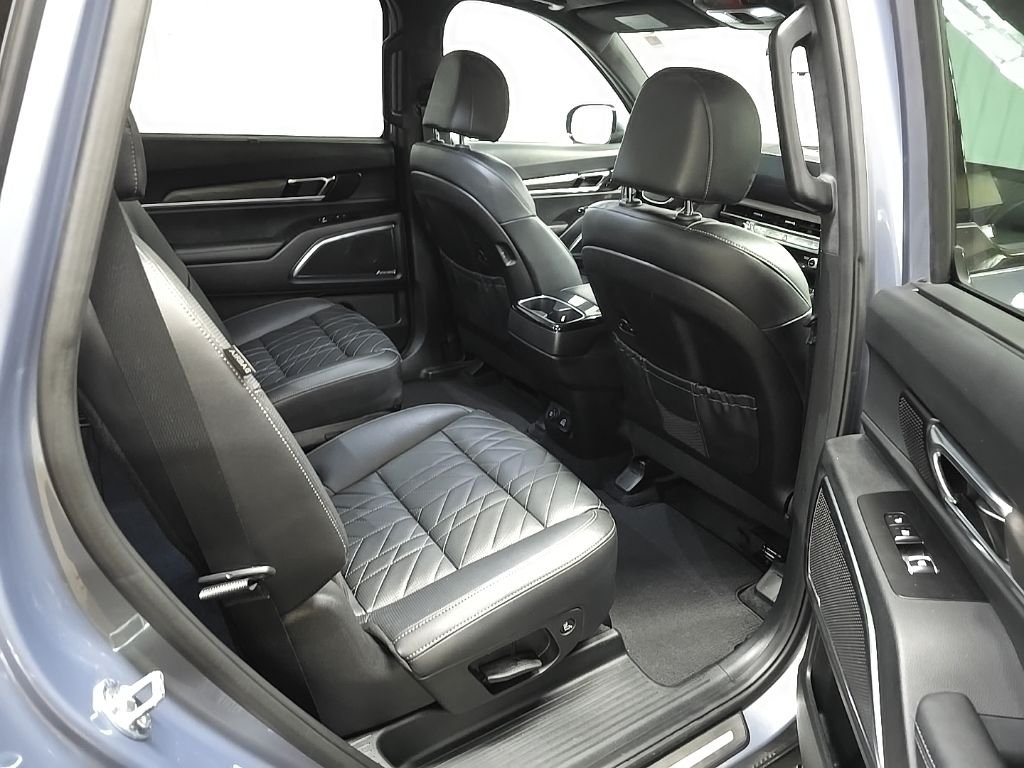 Used 2023 Silver Kia SX-Prestige X-Line image 18