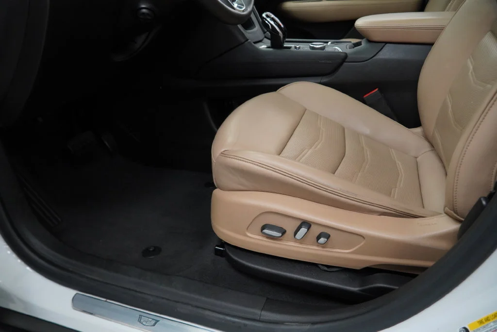 Used 2020 White Cadillac Premium Luxury image 36