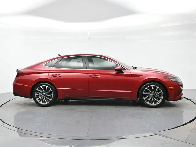 Used 2023 Ultimate Red Hyundai Limited image 8