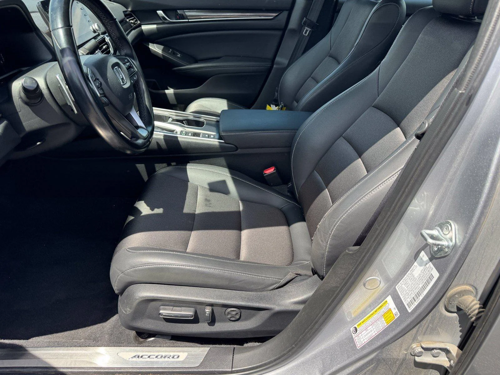 Used 2022  Honda Sport image 18